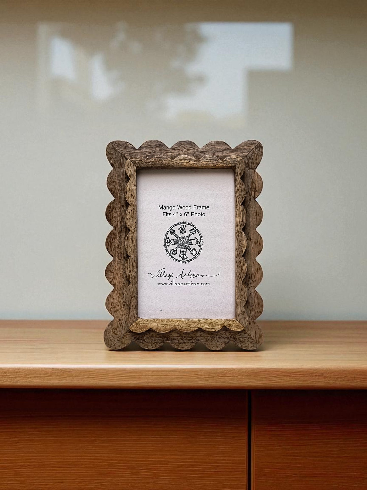 Double Scallop Frame